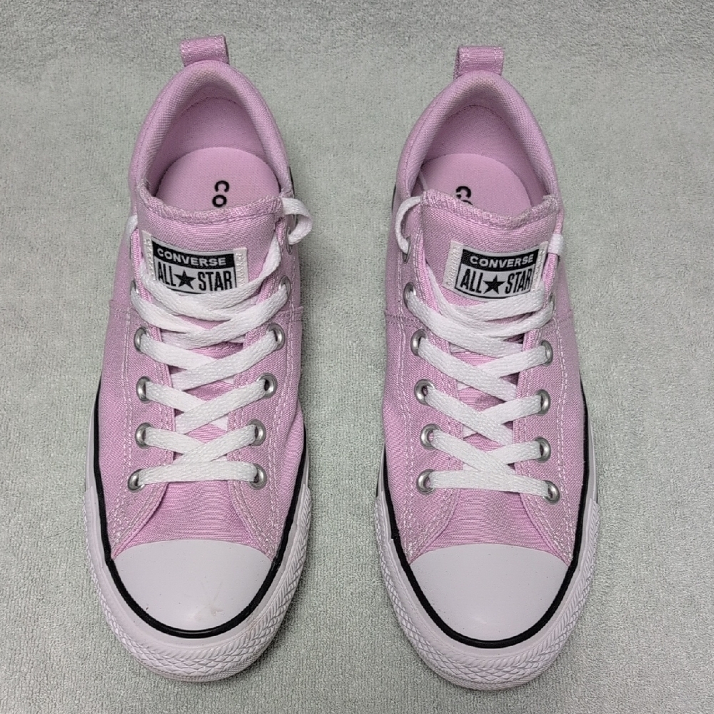 Converse Pink Chuck Taylor Sneakers Classic Low-Top